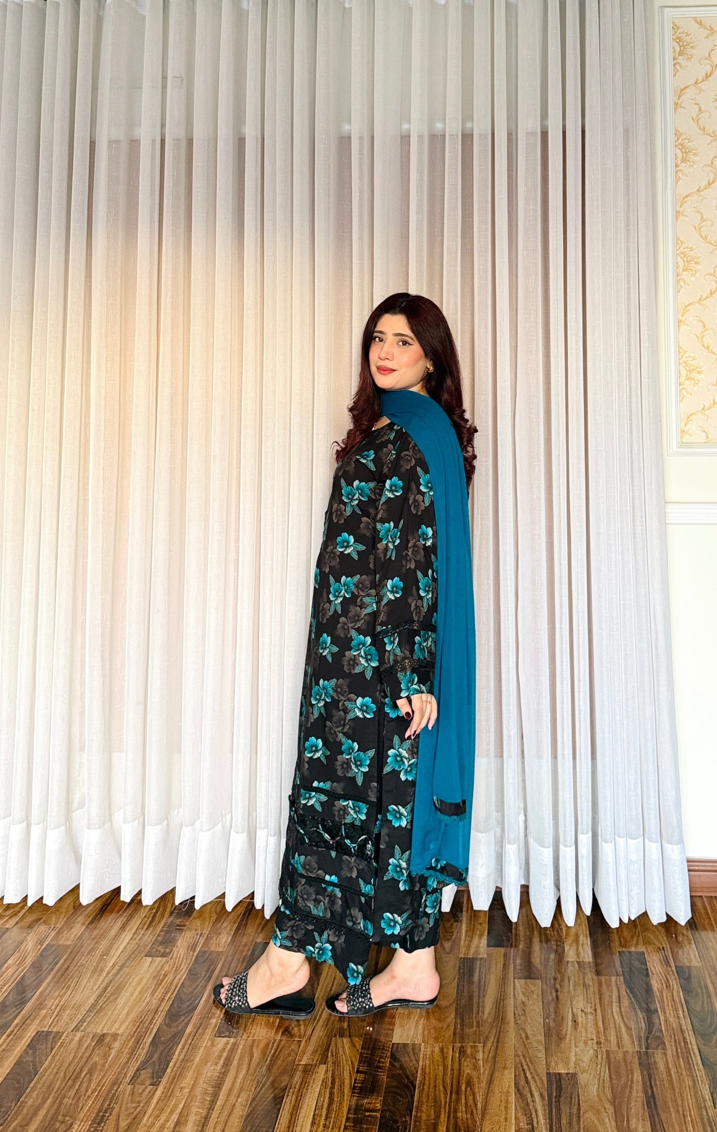 3 Piece Cambric Linan Stitched-057